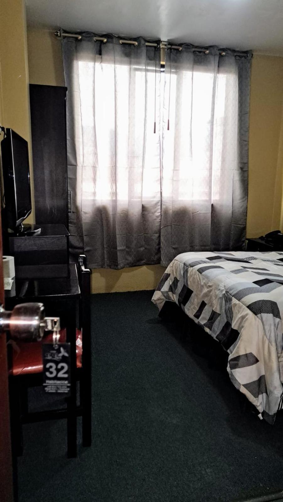 Hostal Los Lirios Лоха Экстерьер фото