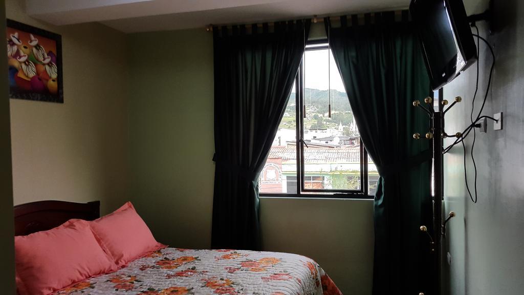Hostal Los Lirios Лоха Экстерьер фото