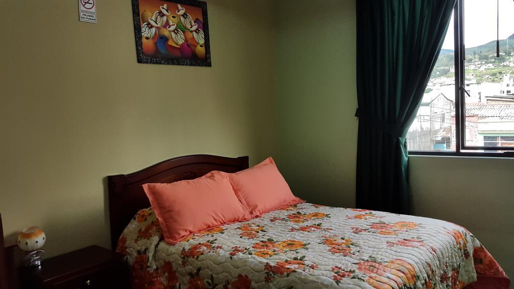 Hostal Los Lirios Лоха Экстерьер фото