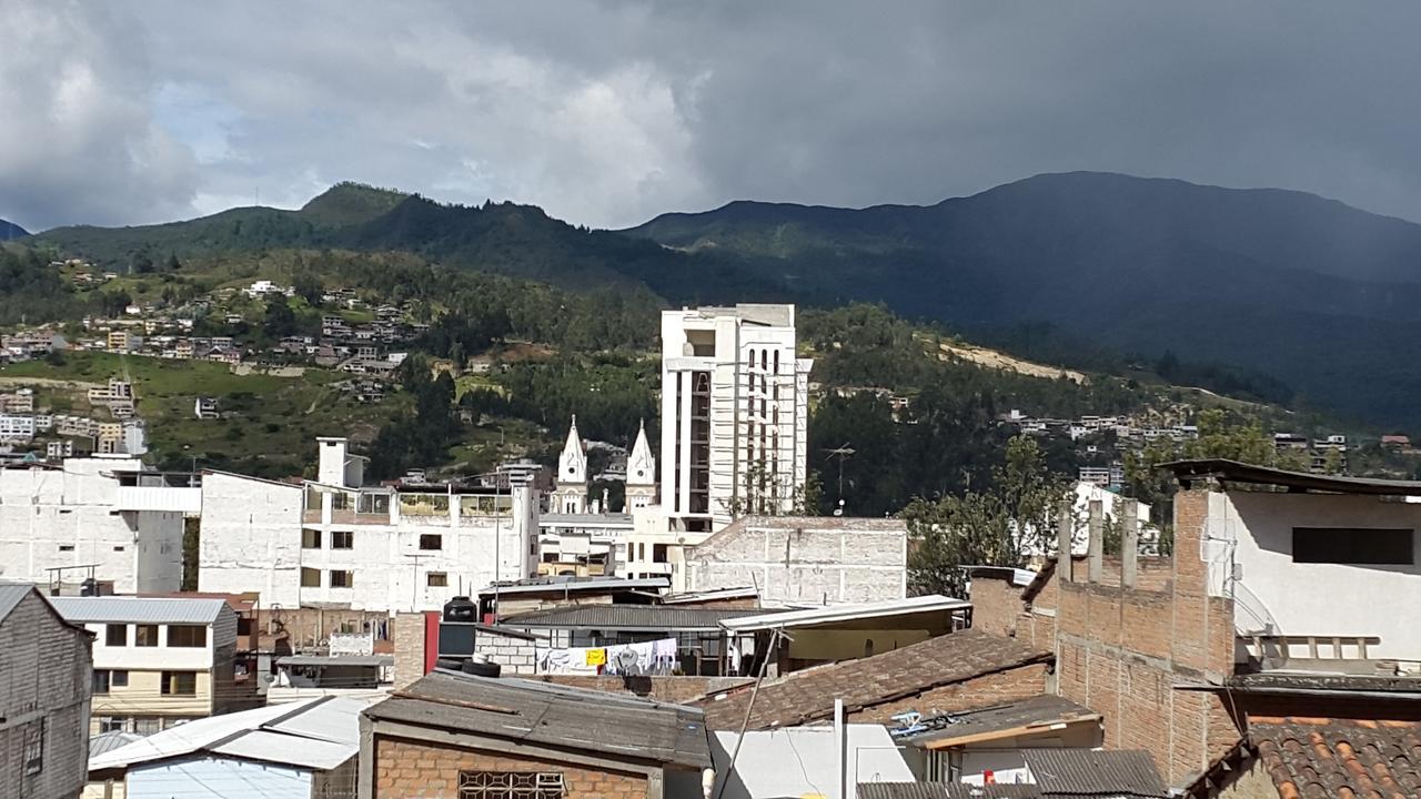 Hostal Los Lirios Лоха Экстерьер фото